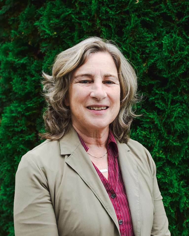 Beth Elliott, LICSW - Licensed Independent Clinical Social Worker